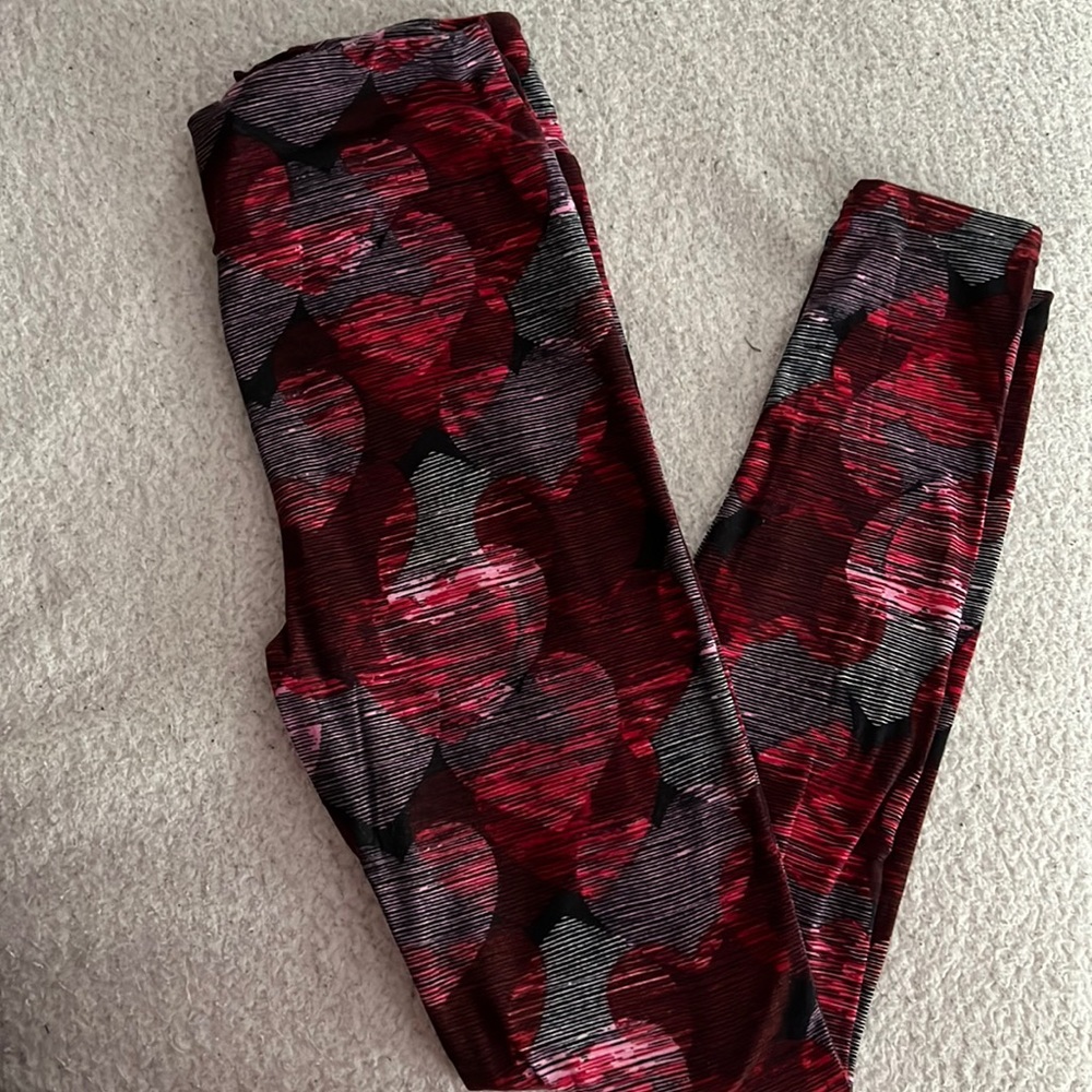 LuLaRoe Leggings- One Size- Hearts